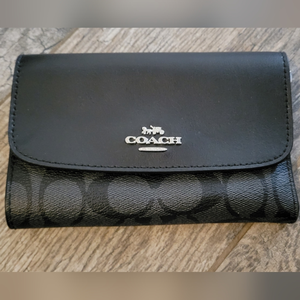 COACH Signature Envelope Wallet F32485 Smoke Black Medium NWT - Picture 2 of 11